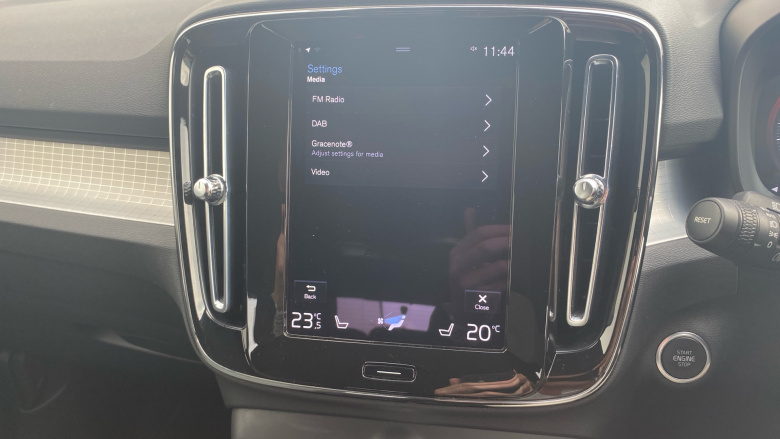 Volvo Xc40 1.5 T4 Recharge PHEV Plus Dark 5dr Auto Estate